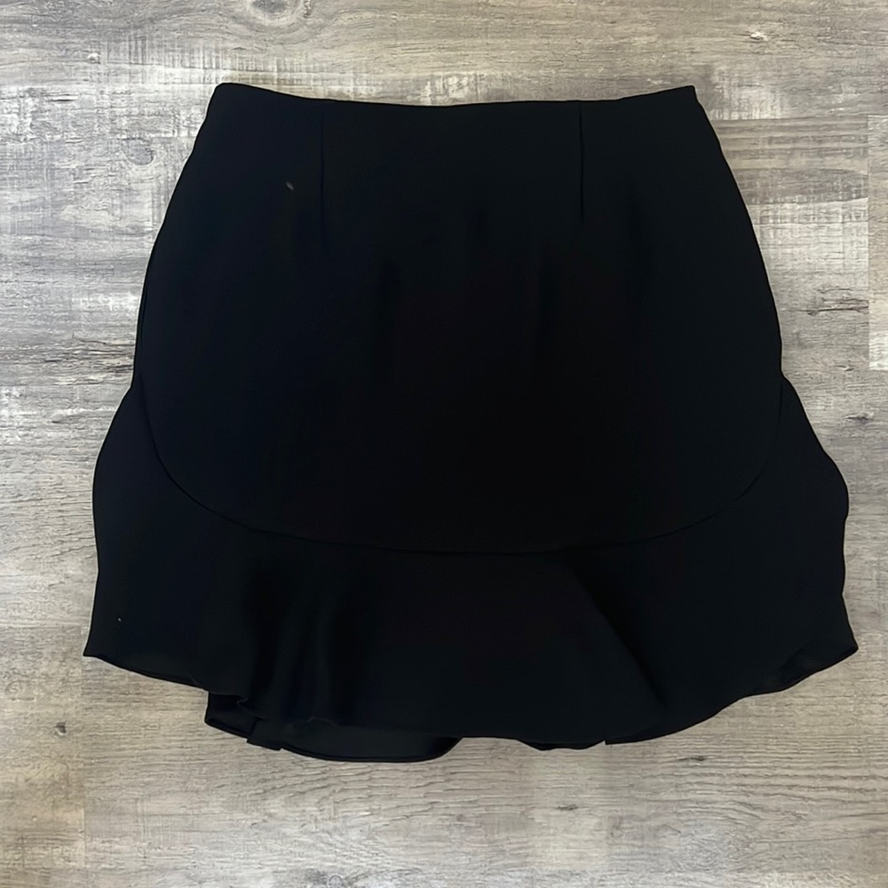 Banana Republic - black skirt - Size 0 - NWOT